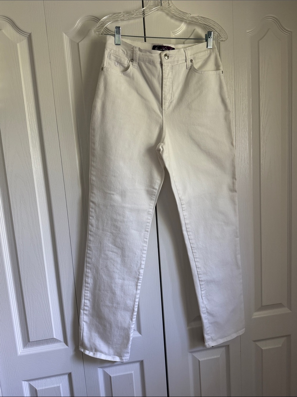 Gloria Vanderbilt White Straight Leg Jeans